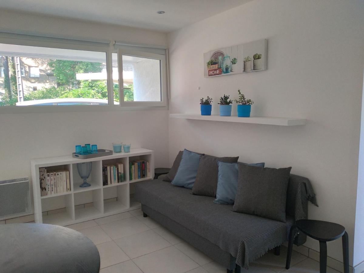 דירות אנוניי La Bernaudine Bis מראה חיצוני תמונה